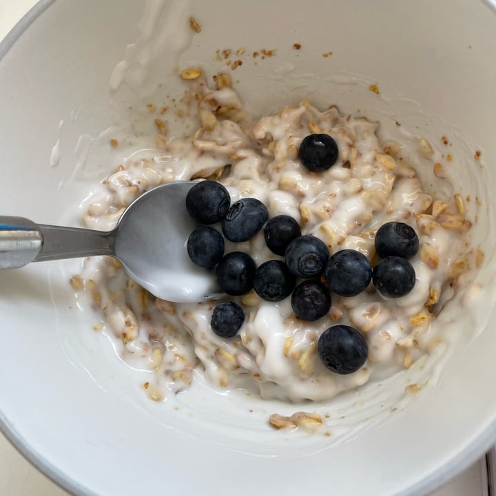 photo of Woolworths Food Baked Plain Granola shared by @jaxipop on  24 Jan 2022 - review