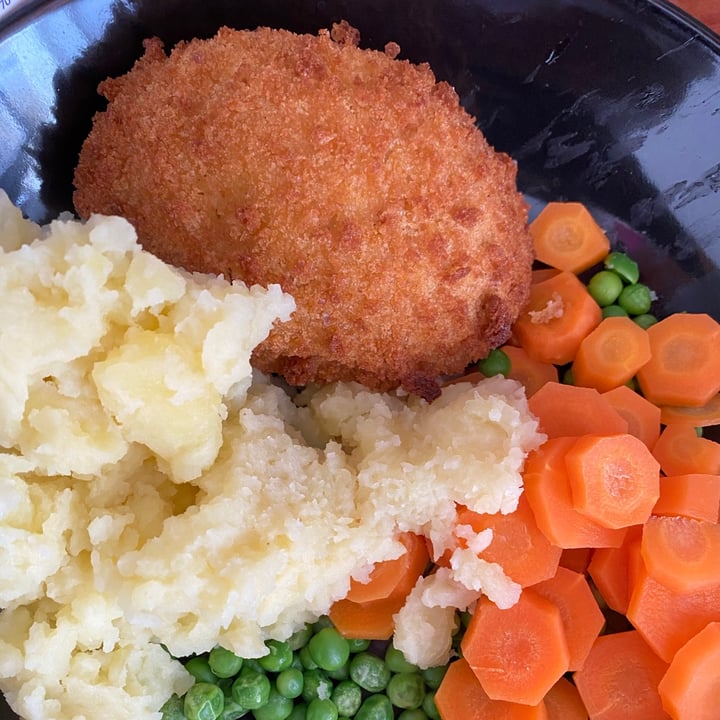 photo of Plant Kitchen (M&S) No chicken kiev shared by @kikisparks on  03 May 2020 - review