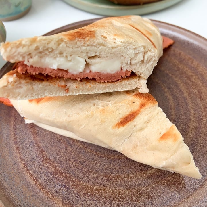 review photo of Bioma plant based café Panini de jamón y queso shared by @restovegan on 11 Apr 2021 - review
