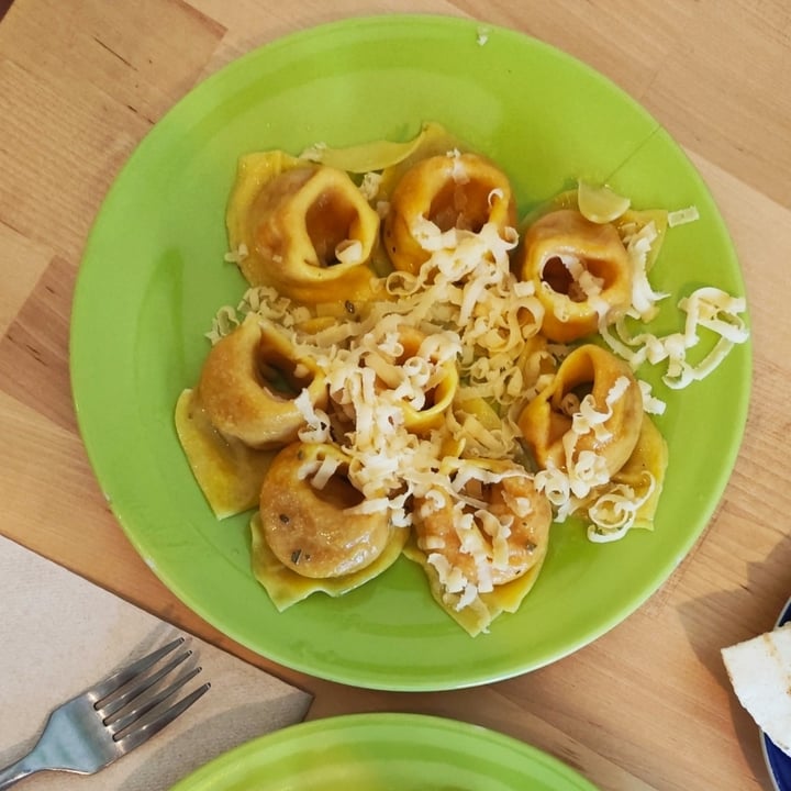 photo of La Vegana Cappellacci shared by @tastyveg on  15 Jul 2021 - review