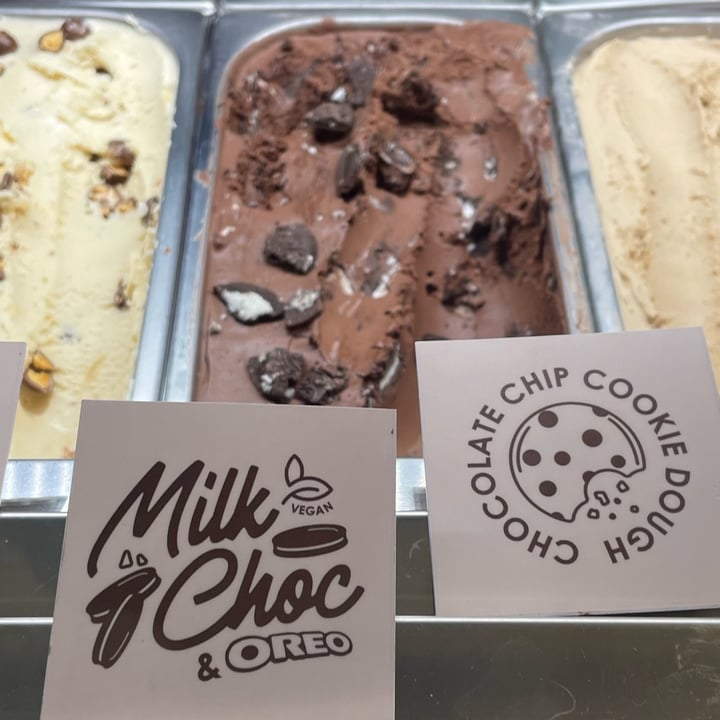 photo of Kristen's Kick-Ass Ice Cream Stellenbosch Milk Choc & Oreo shared by @thehumblechickpea on  13 May 2022 - review