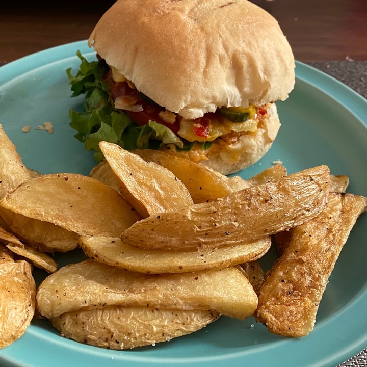 review photo of Calabacitas Tiernas Bistro Hamburgesa Cubana shared by @shizomaru on 06 Feb 2021 - review