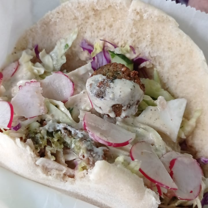 photo of Falafelandia sanguche de falafel shared by @malalafontan on  06 Aug 2022 - review