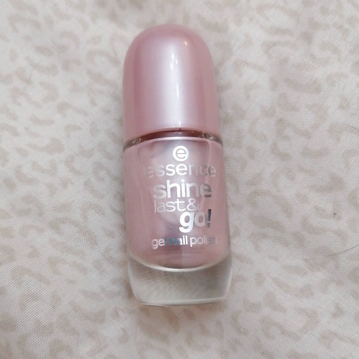 photo of Essence  Shine Last & Go! Gel Nail Polish shared by @desyc on  08 Oct 2021 - review