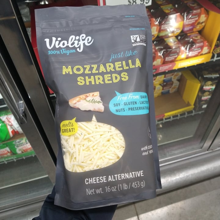 photo of Violife Mozzarella Shreds shared by @cuddlestherat on  25 Nov 2021 - review