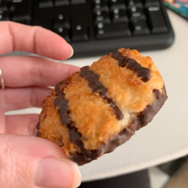 review photo of Ms crimbles Macaroons shared by @josiie on 08 Apr 2020 - review