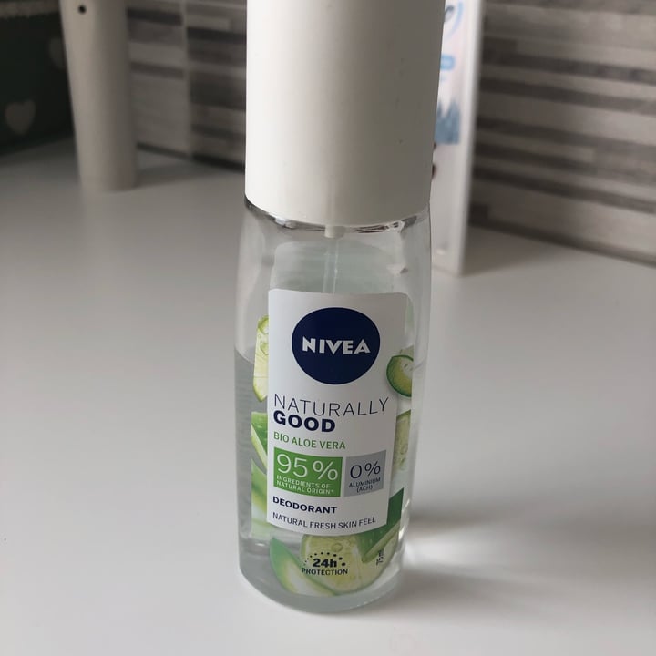 photo of Nivea Deodorante naturally good spray shared by @lavale on  15 Jun 2022 - review