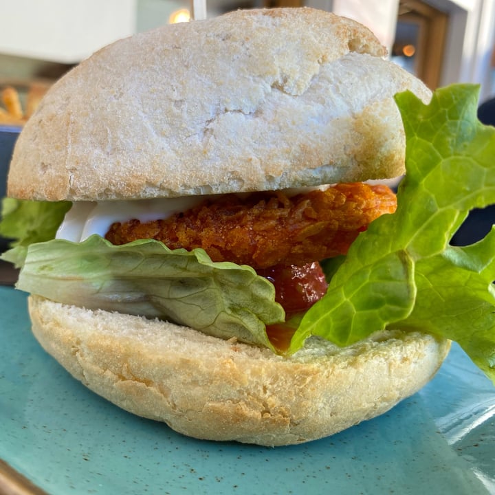 review photo of Hero Burger & Delicious burger crunchy shared by @tattavegan on 06 Nov 2022 - review