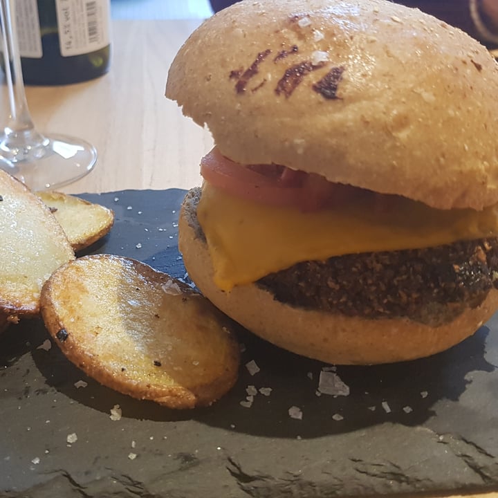 photo of Restaurante Alive Hamburguesa Crunchy Boletus shared by @tekilababy on  08 Dec 2020 - review