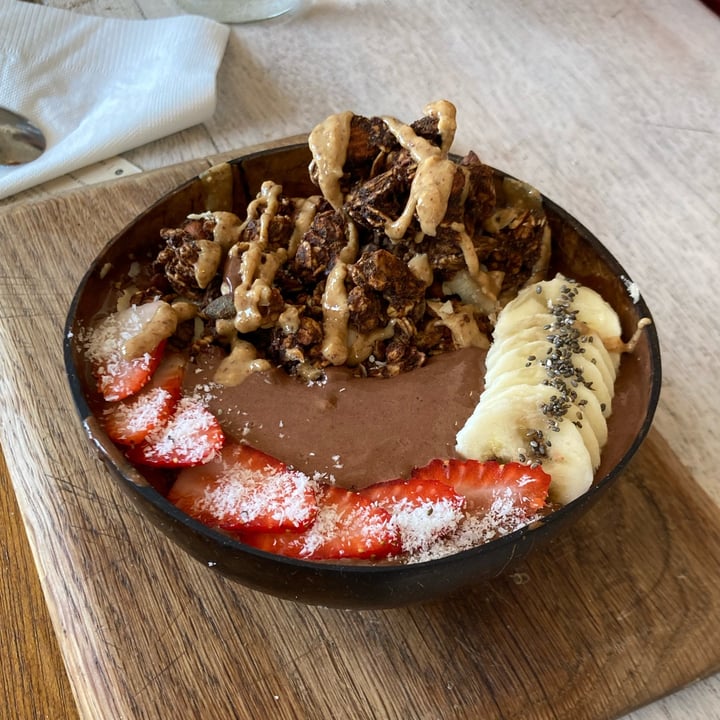 photo of Nourish'd Café & Juicery Naughty Nutter Smoothie Bowl shared by @pollyberlin on  04 Apr 2022 - review