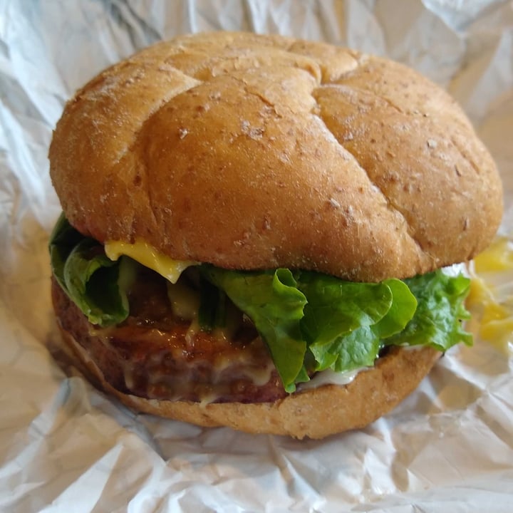 review photo of Tera V Burger The No Bull Burger shared by @timoteus on 20 Nov 2021 - review