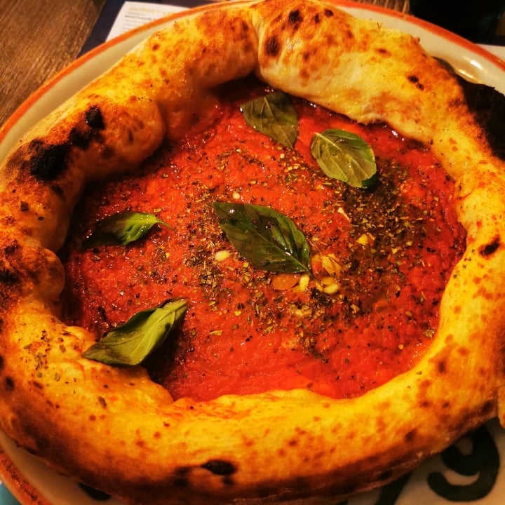 photo of Gino Sorbillo Marinara shared by @valentinacanepa on  30 Aug 2022 - review