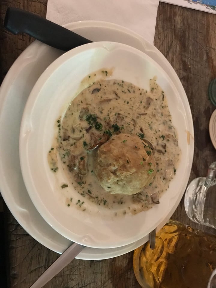 photo of Hofbräuhaus München Mixed fresh mushrooms in herb cream sauce with bread dumpling shared by @carrie on  27 Sep 2018 - review