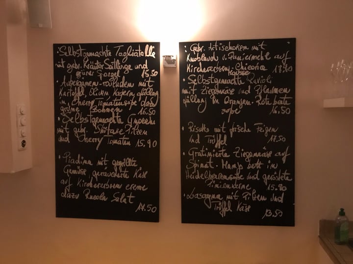 photo of La Monella Lasagne mit Pilzen und Trüffelkäse shared by @battleangeltommy on  19 Mar 2019 - review