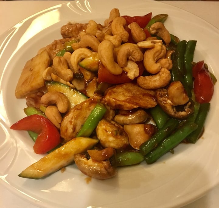 photo of Ye’s Asian Vegan Kitchen Cashew Nuts shared by @vfct on  07 Jan 2020 - review