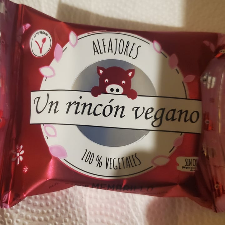 review photo of Un Rincón Vegano Alfajor de Membrillo shared by @manucerolini1 on 09 Oct 2021 - review