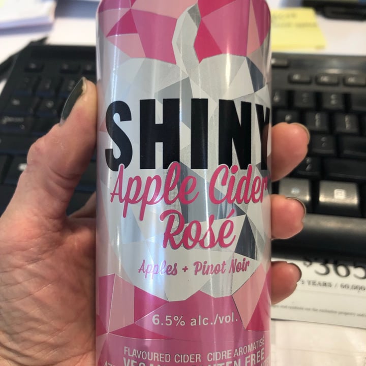 photo of Shiny Apple Cider Rose shared by @hunter2021 on  15 Jun 2021 - review
