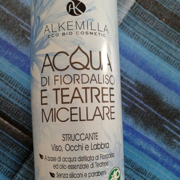 review photo of Alkemilla Acqua di fiordaliso e tea tree micellare shared by @alessandravilla on 15 Mar 2022 - review