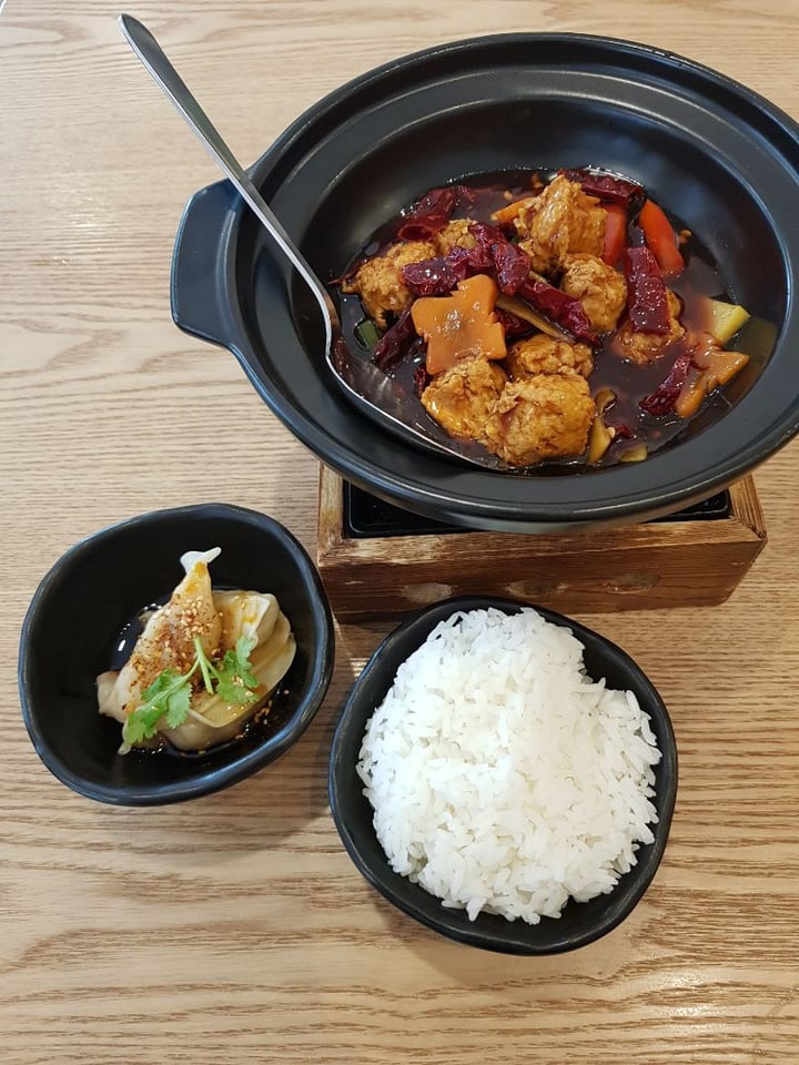 photo of Green BA Chicken in Gong Bao Sauce Claypot Set shared by @shanna on  07 Dec 2019 - review