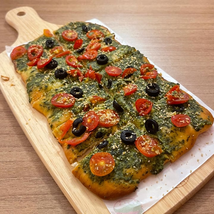photo of Loving Nature Fortunate Coffee Cafe SG Pesto Pizza shared by @mehmehrene on  18 Jul 2022 - review