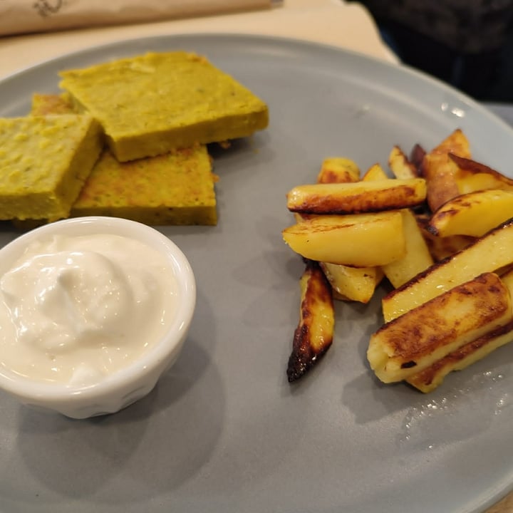 photo of ORTO ZERO bar e tavola calda Frittata porri e piselli shared by @cristinatab on  06 Apr 2022 - review