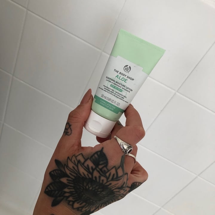review photo of The Body Shop Aloe Soothing Moisture Lotion shared by @flowerstastebad on 06 Sep 2021 - review