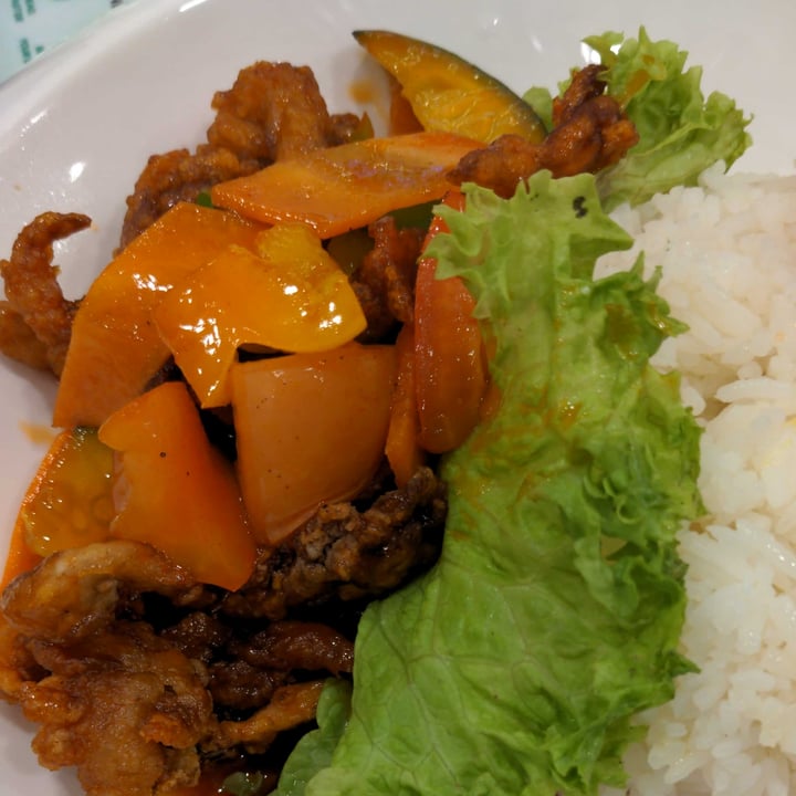 photo of D’life orchard gateway Sweet and Sour Abalone Mushroom Rice shared by @shawneofthedead on  28 Nov 2021 - review