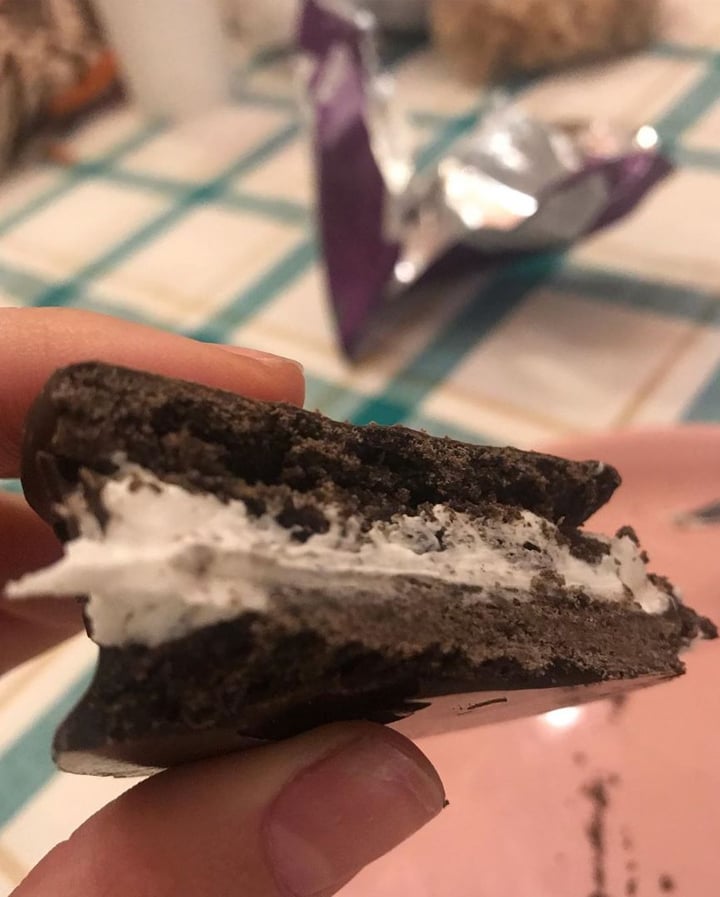 photo of Un Rincón Vegano Alfajor Black Vainilla shared by @vickivegan92 on  02 Sep 2019 - review