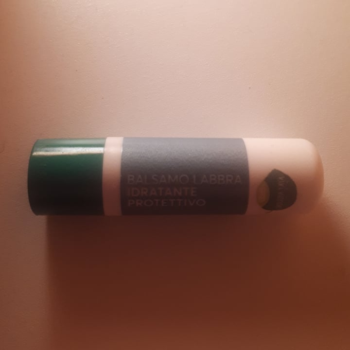 photo of Vivi Verde Coop Balsamo labbra shared by @mikymiky92 on  23 Mar 2022 - review