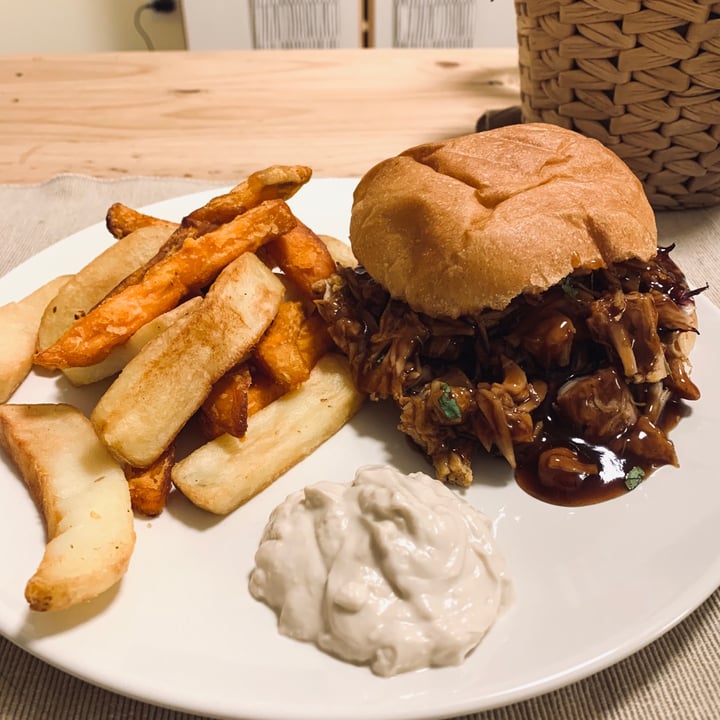 photo of Frutas Prohibidas BBQ Pulled Pork shared by @albals on  13 Aug 2020 - review