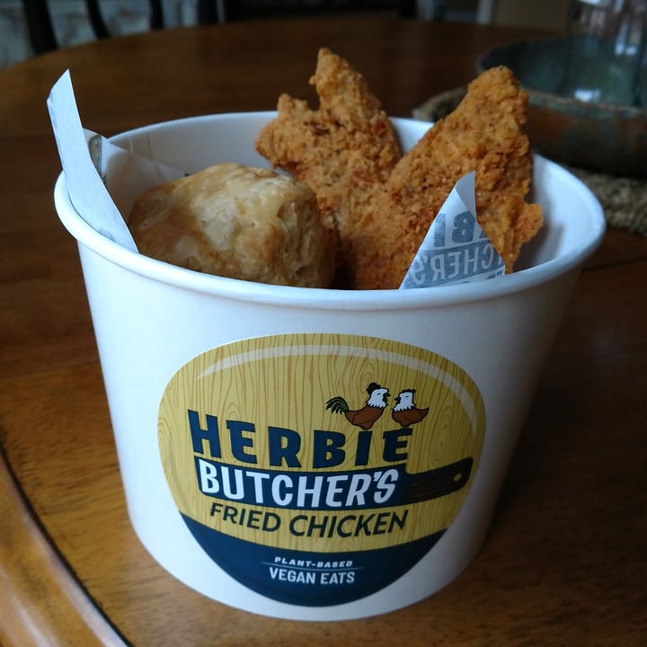 photo of Herbie Butcher's Fried Chicken Small Bucket shared by @iszy on  28 Aug 2021 - review