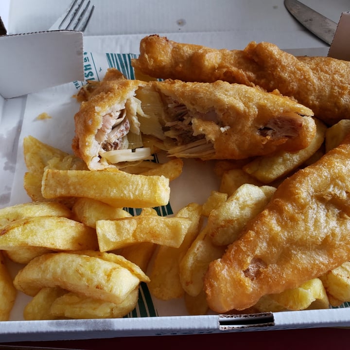 photo of Goring Dinner fish & chips Kebabs Vegan Fish And Chips shared by @bobbingaloolee on  19 Jul 2021 - review