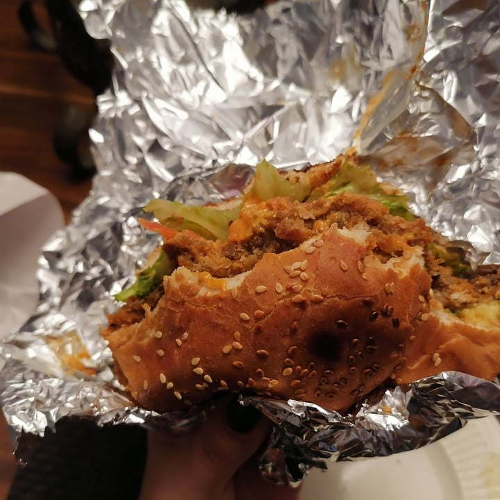 review photo of Vegan Eats Hamburguesa Crispy Vegan Chicken shared by @susan27 on 29 Jan 2021 - review