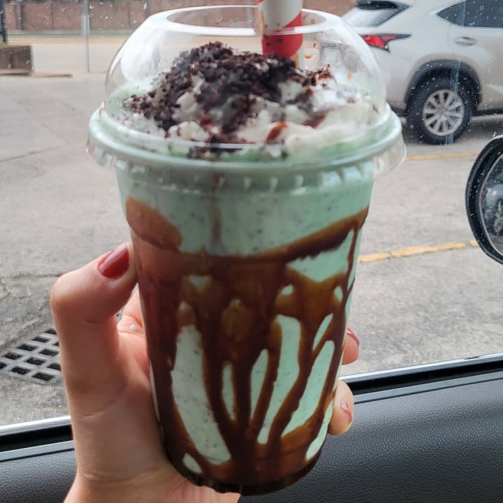 photo of Project Pollo Mint Oreo shake shared by @fatimahqa on  23 Mar 2022 - review