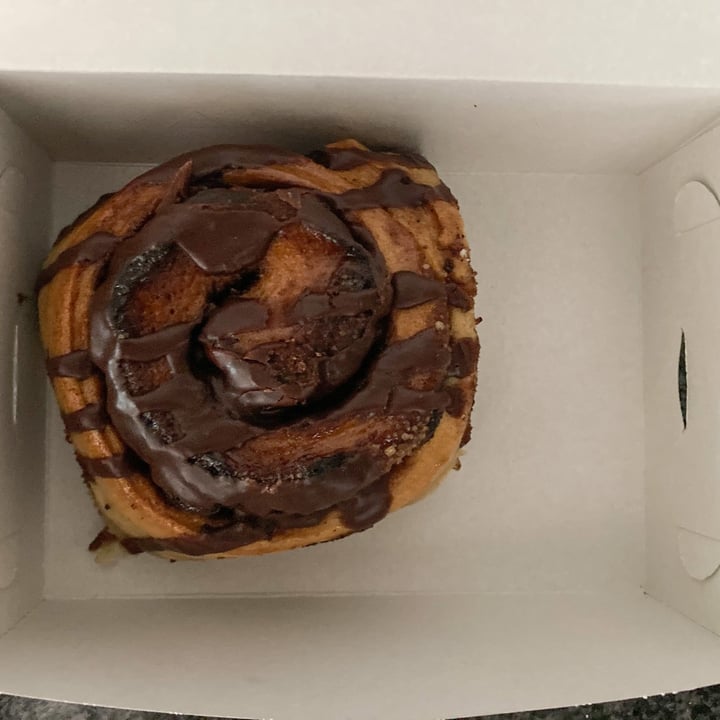 photo of Fresh Earth Food Store Chocolate Chelsea Bun shared by @twoleavess on  15 Jan 2021 - review
