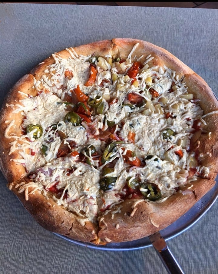 photo of Mellow Mushroom Build-Your-Own-Pizza shared by @jessicax on  19 Feb 2020 - review