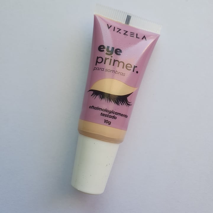 photo of Vizzela Cosméticos Eye Primer shared by @abvalentim on  10 Jul 2021 - review
