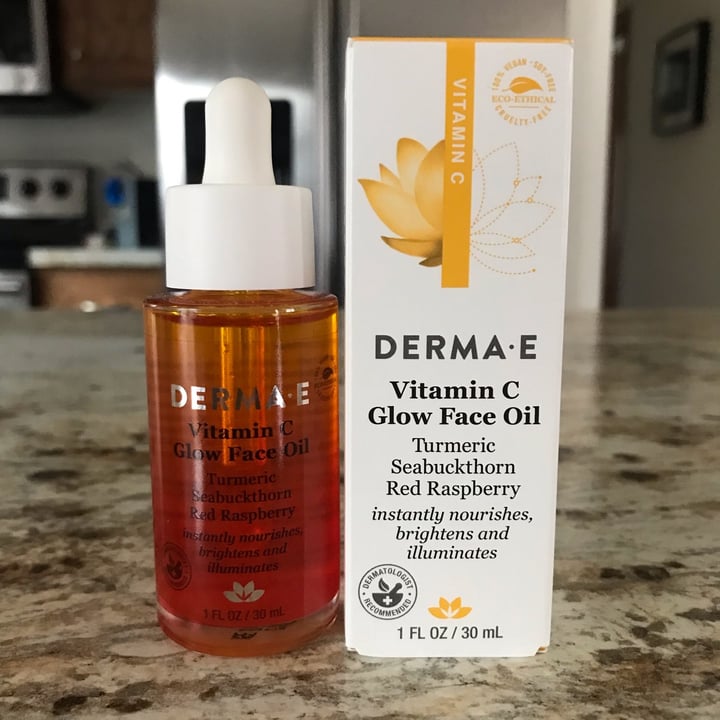 photo of Derma E Vitamin C Glow Face Oil shared by @dianna on  13 Nov 2021 - review