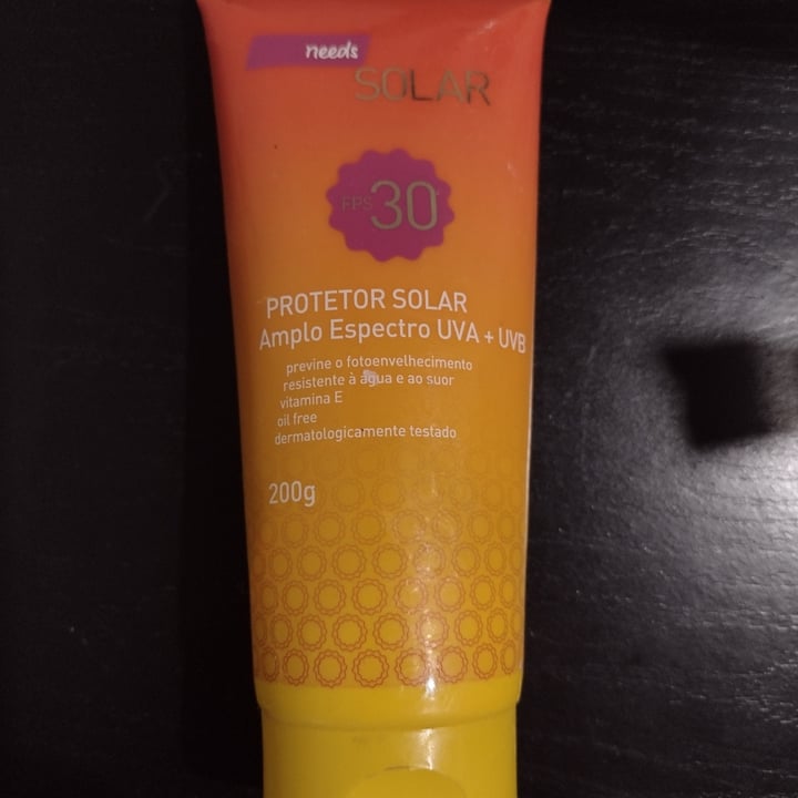photo of Needs Protetor solar fator 30 shared by @mariazelita on  17 Apr 2022 - review