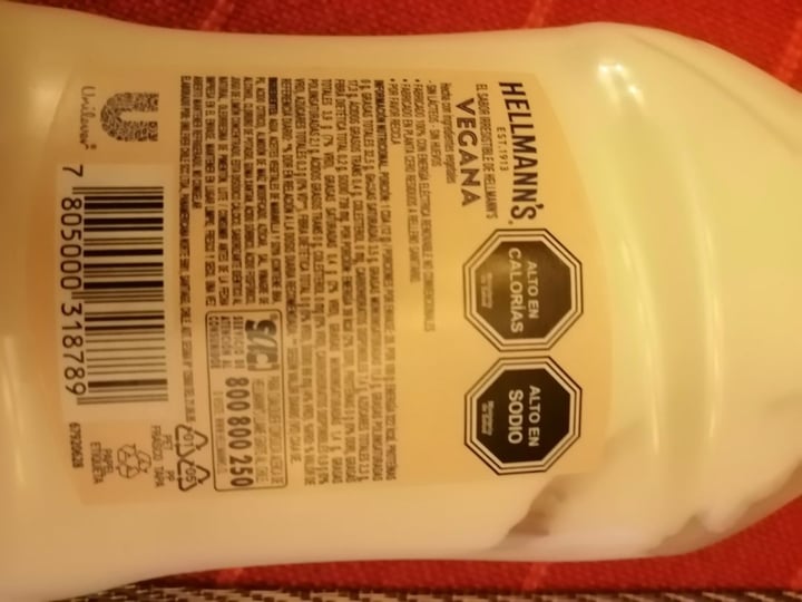 photo of Hellmann’s Hellman’s Vegan Mayonnaise shared by @rosieie on  09 Mar 2020 - review