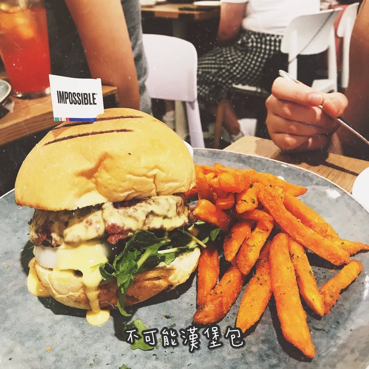 photo of YEARS Impossible Burger shared by @sharonxx on  14 Aug 2020 - review