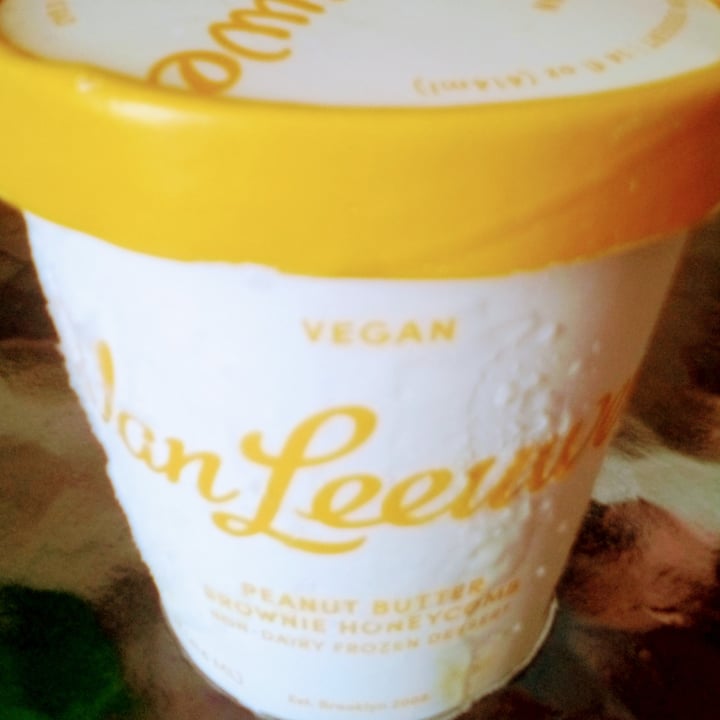 photo of Van Leeuwen Ice Cream Vegan Peanut Butter Brownie Honeycomb shared by @feelideal on  09 Jul 2022 - review