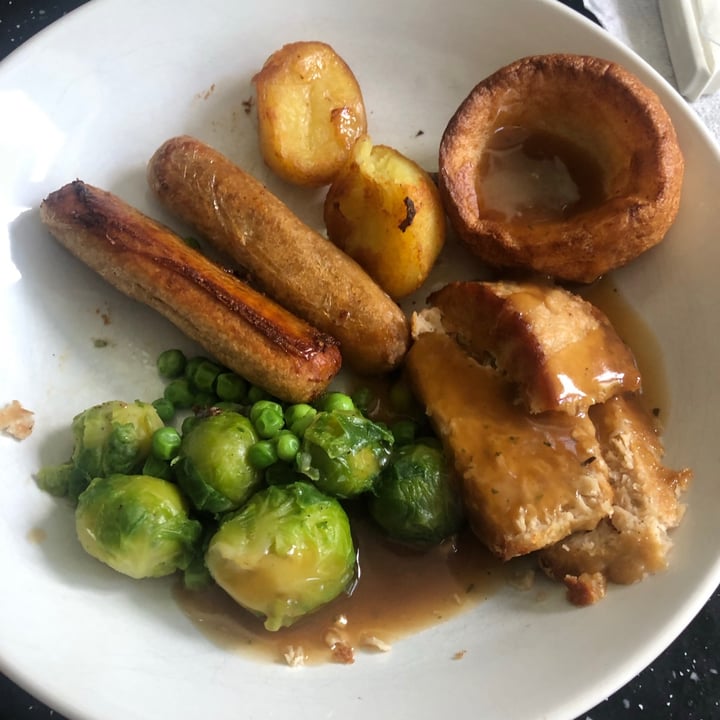 review photo of Linda McCartney's Vegetarian Chicken Roast shared by @bobbiwib on 13 Sep 2021 - review