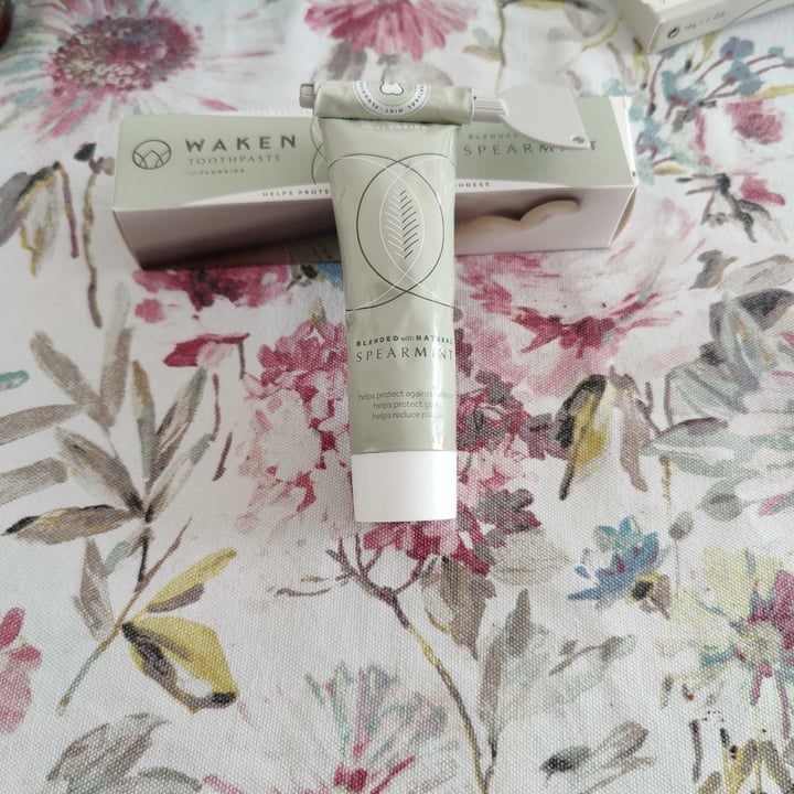 photo of Waken Spearmint toothpaste shared by @brunella1 on  09 Jun 2022 - review