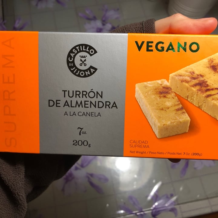 photo of Castillo De Jijona Turrón de almendra a la canela shared by @anacll98 on  22 Nov 2020 - review