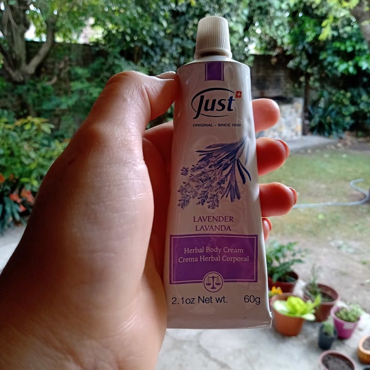 photo of Swiss Just Herbal Body Cream Lavanda shared by @daniconstelacion on  06 Oct 2020 - review