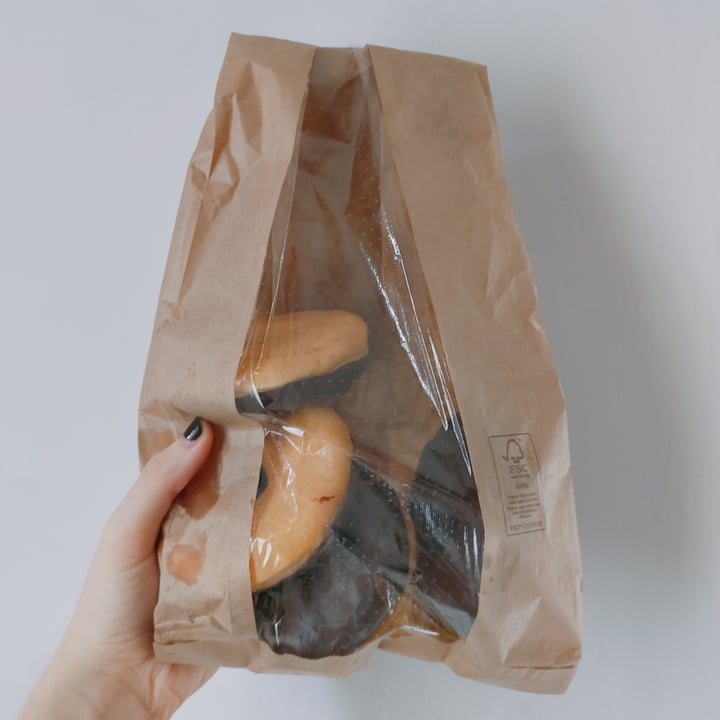 photo of Lidl donut vegan con cioccolato fondente shared by @malegria on  07 Aug 2022 - review