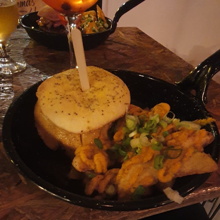 review photo of Flamas Burger Co Hamburguesa Provarte shared by @agutorres on 17 Sep 2021 - review