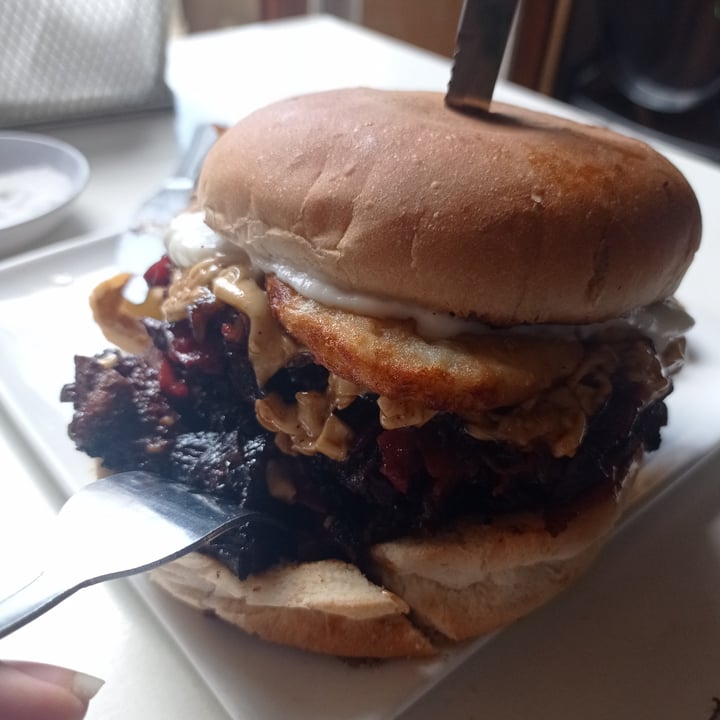 photo of Vegan Dealer Big Boy shared by @elizabetho on  20 Mar 2022 - review