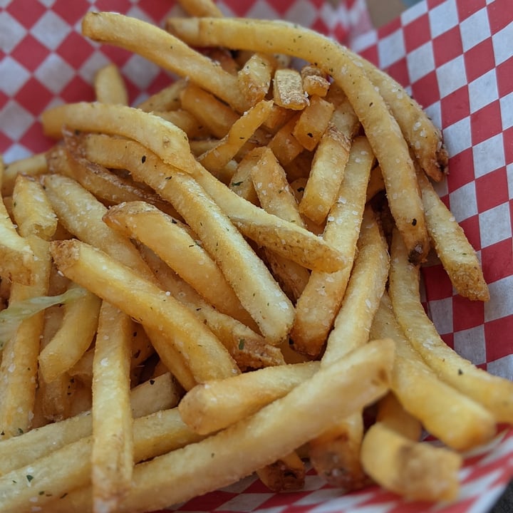photo of Francis Franch Fries shared by @iszy on  07 Nov 2021 - review